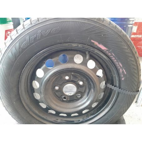 Gumiabroncs téli195/65r15 91T YokohamaWDrive téli (C.F.74dB)